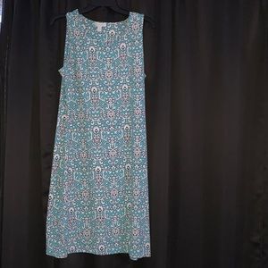 Sleevelesss dress with fun pattern ⬜️🔵🔷